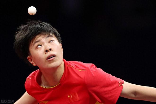 随即把挥空 随即把挥空